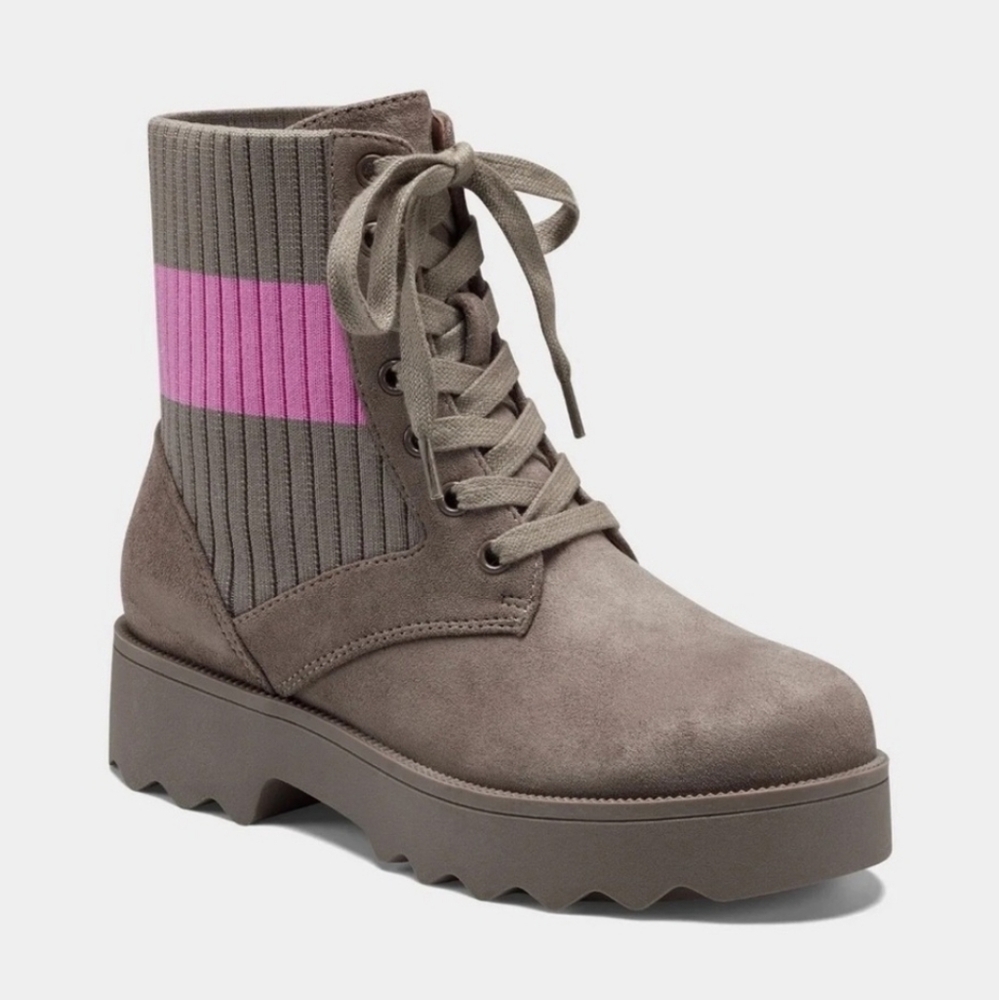 AEROSOLES Sirie Chelsea Boots